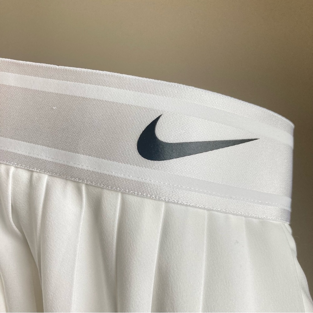 Medium Rare Nike Victory Pleated White Mini Skirt - Picture 8 of 15